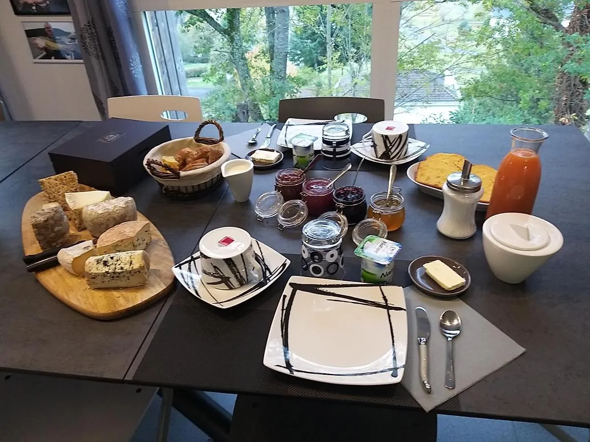 ***  Le Grand Val Bed & Breakfast Lavastrie France