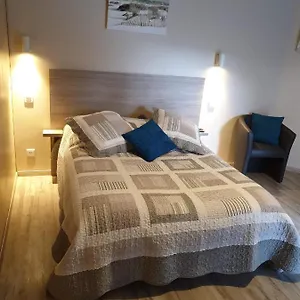 Au Petit Bonheur Bed & Breakfast