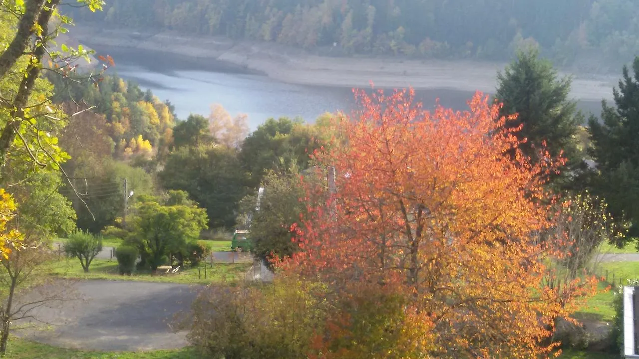 Le Grand Val Bed and Breakfast Lavastrie Bed & Breakfast