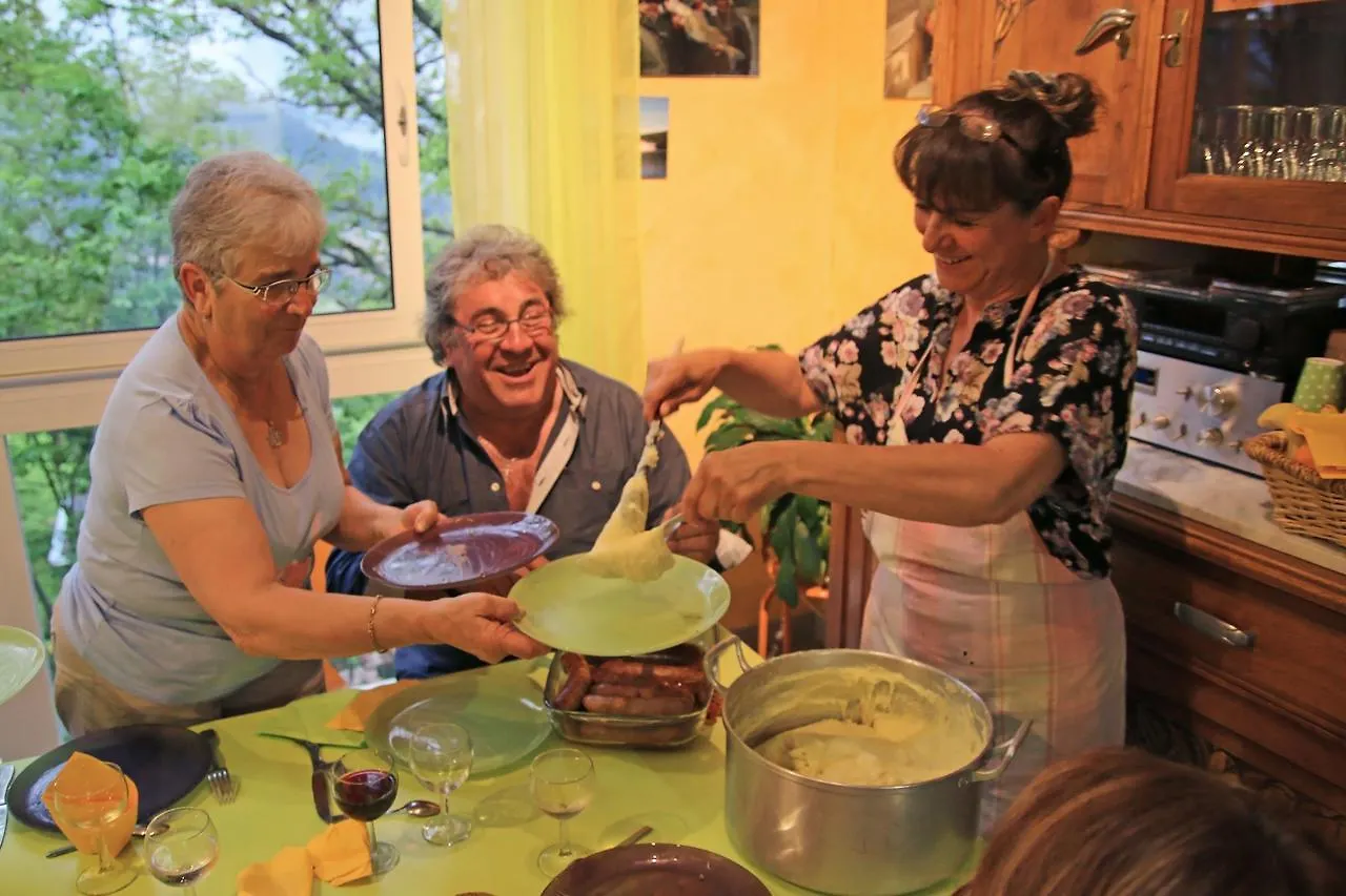 Le Grand Val Bed and Breakfast Lavastrie Frankrijk