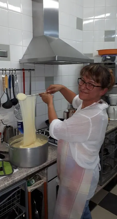 Le Grand Val Bed and Breakfast Lavastrie